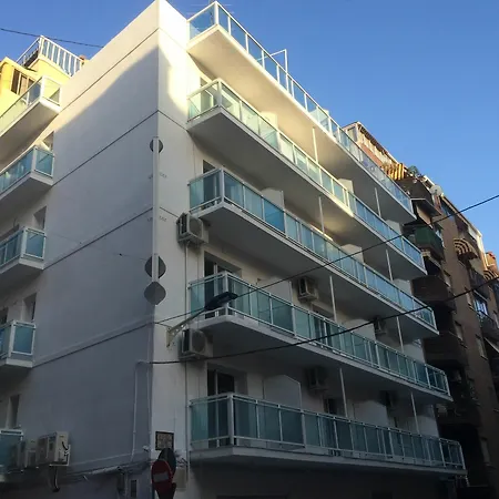 Benidorm Beach Hostel 2* בנידורם
